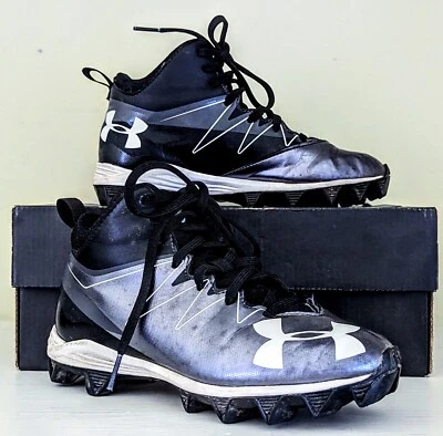 Boys Under Armour Hammer Mid Rim Jr. Football Cleats Black & White Shoes Sz 2Y - Image 1 of 4