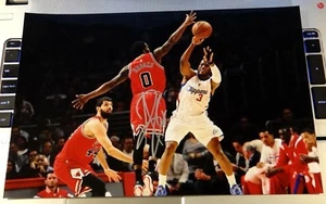 AARON BROOKS CHICAGO BULLS SIGNED 8X12 PHOTO TIMBERWOLVES NBA!!! - Picture 1 of 1