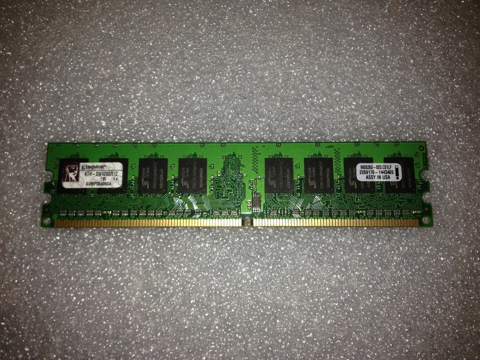 Memoria DDR2 Kingston KTH-XW4200/512 512MB PC2-3200 400MHz CL3 240 Pin - Immagine 1 di 1