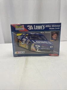 Revell Monogram #31 Lowe's Mike Skinner Monte Carlo 1:24 85-2523 Sealed - Picture 1 of 5