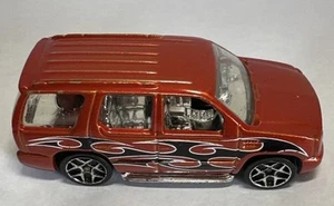 Hot Wheels ’07 Cadillac Escalade (Dream Garage, Orange with Black Flames - Picture 1 of 7