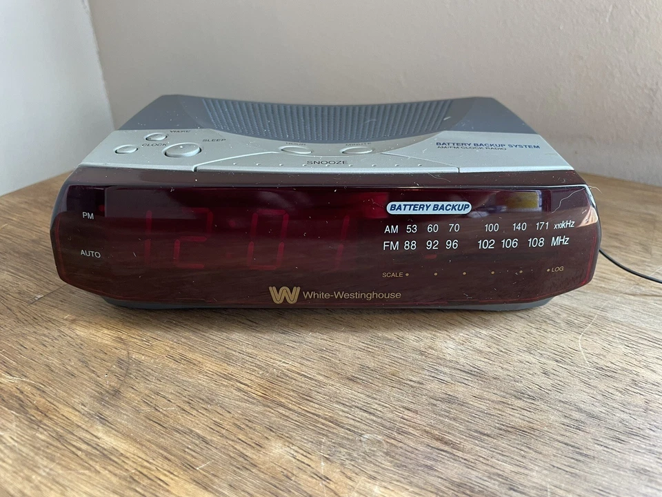 Винтажный Westinghouse цифровой красный светодиодный будильник AM/FM радио проверено - Изображение 1 из 4