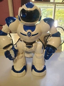 Robot humanoide Robosapien azul blanco con REMOTO funciona probado - Imagen 1 de 5