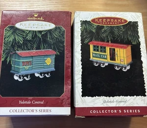 Hallmark Keepsake Yuletide Central Collectors Series Ornament 1997 Lot 2 - Picture 1 of 7