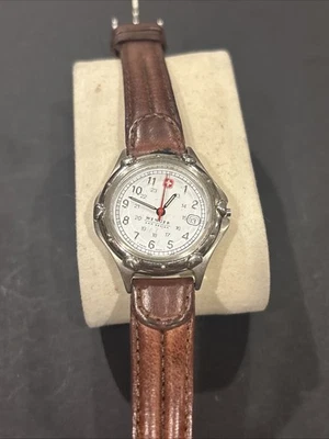 Винтажные швейцарские часы Wenger Sak Design 100 м на запчасти и ремонт восстановление как есть - Изображение 1 из 4