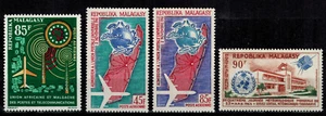 Timbre de république Malgache Poste Aérienne PA N° 92, 93, 94 et 95 N** - Foto 1 di 1
