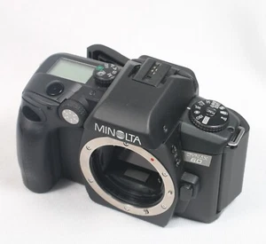 Minolta Dynax 60 46mm SLR FIlm Camera 5903 - Picture 1 of 4