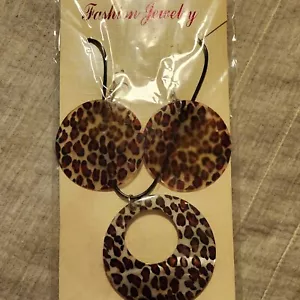 Hübsche bunte runde Muschel Schmuck Halskette und Ohrringe Gepard (rot) Druck - Bild 1 von 3