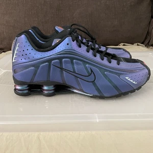 Nike Shox R4 Iridescent Blue-Black-Metallic Silver Mens Sz 12.5 [HQ3446-001] - Picture 1 of 8