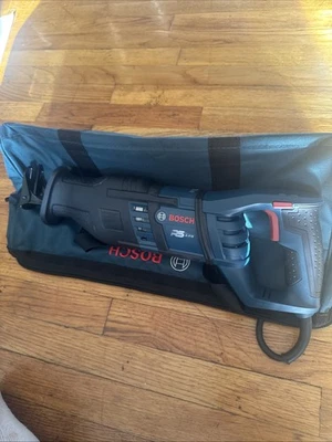 Sierra recíproca profesional Bosch RS325 o GSA 1300 PCE Foto 1 de 4