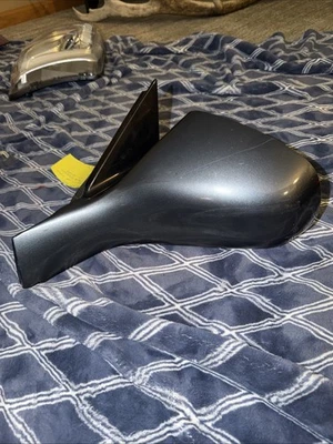 2004-2008 Pontiac Grand Prix DRIVER LEFT FRONT Side View Power Door Mirror Oem. - Image 1 of 4