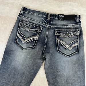 True Luck Jeans Stretch Straight Flap Pockets Men’s Size 36x32 Embroidered NWT - Picture 1 of 7