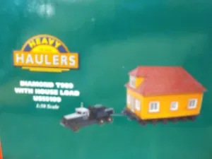 Corgi, Diamond T989 With House load Heavy Haulers 1:50 (VERY RARE) COLLECTION - Picture 1 of 12