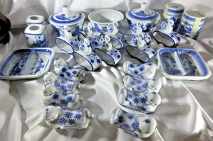 29 Piece Chinese Blue & White Serving Pieces Chopstick Napkin Holders & More GUC - Picture 1 of 19