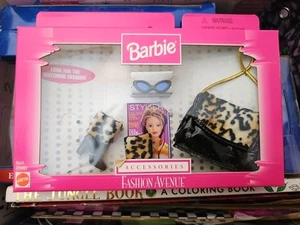 Barbie Fashion Avenue Accessories Leopard Print #20963 1998 Boots Purse Glasses - Picture 1 of 2