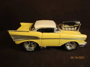 Muscle Machines 2003 Funline 1957 Chevy Belair  - Picture 1 of 8