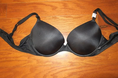34A ❤️ SUJETADOR ROSA VICTORIA'S SECRET ❤️ SUPER PUSH UP Lg. ALMOHADILLAS SATINADAS CÓMODAS PARA TODOS LOS DÍAS Foto 1 de 4