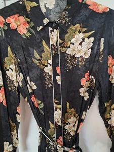 *ungetragen* Atemberaubendes V by SEHR schwarz & geblümtes Kleid, Kimono/Jacquard/seidig - Gr. 18 - Bild 1 von 11