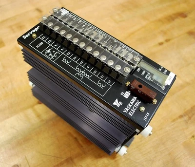 Módulo Servopack Yaskawa CPCR-FR01B97 - CPCRFR01B97 - USADO Foto 1 de 4