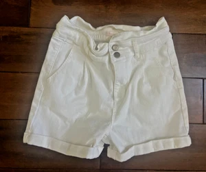 NWOT! Girls GB Brand (Dillard's) White Paperbag Waist Shorts Size 14 - Picture 1 of 1