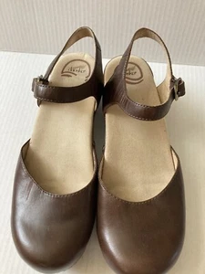 🎄Dansko brown leather clogs sandals sz 41/ 10.5-11 - Picture 1 of 14