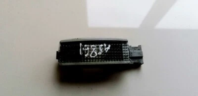 Iluminación interior Volkswagen Passat 1999 3B0947113, original #1042226-10 Foto 1 de 4