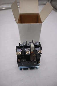NEW OPEN BOX CUTLER HAMMER AA13A THERMAL OVERLOAD RELAY STOCK G423A - Picture 1 of 3