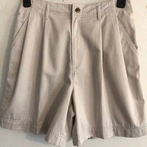 vtg 90s ST JOHNS BAY womens High Waisted Pleated Shorts Sz 12 Relaxed Fit Beige - Picture 1 of 8