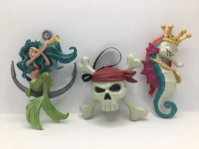 Conjunto de adornos navideños icono de Piratas del Caribe de los parques de Disney Foto 1 de 4