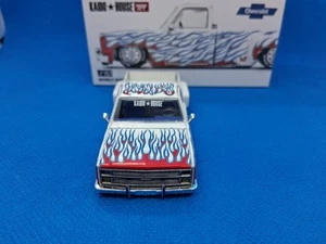 Kaido House x Mini GT Chevy Silverado Dually on Fire V2 White Flames #157 1/64 - Foto 1 di 12