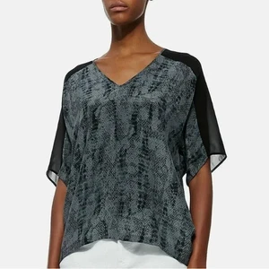EILEEN FISHER Women's Gray & Black 100% Silk Short Sleeve Top / Blouse Size L - Picture 1 of 2