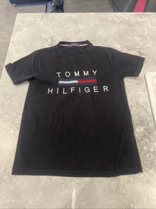 Boys Tommy Hilfiger Signature Stripe T Shirt Size XS - Picture 1 of 7