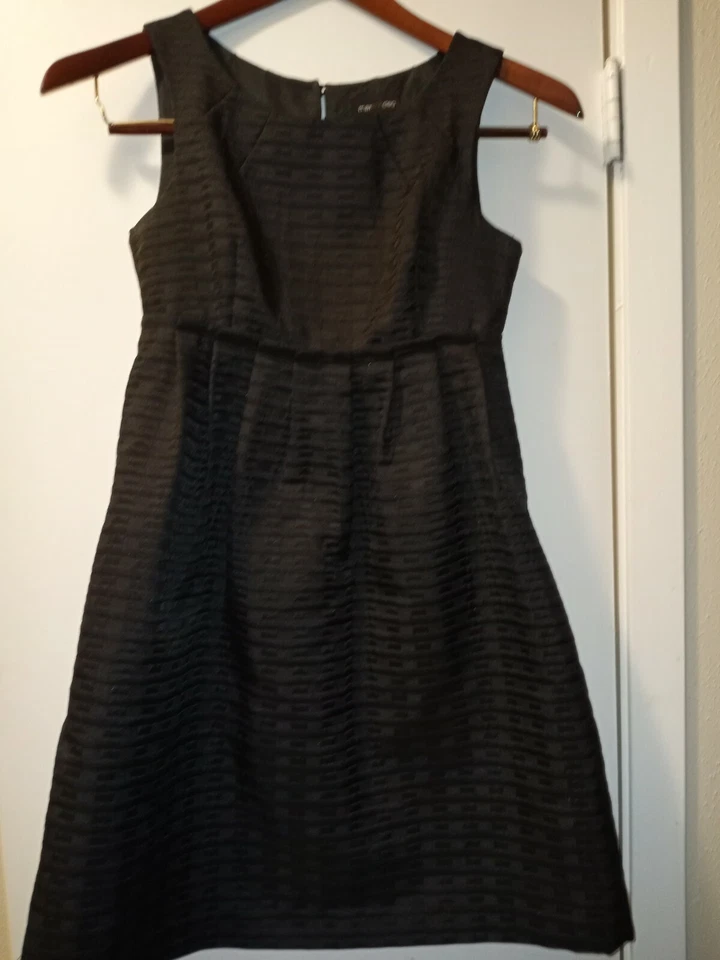 Max&Cleo Womens DRESS Formal Dress Black Sleveeles size 2 short 100% Polyester.  - Image 1 of 4
