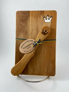 Juego de tabla y cuchillo de queso escandinavo Smorgasplatta corona de madera recorte - Imagen 1 de 3