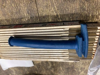 Cubierta de goma con ojal de motor de arranque Indian Motorcycle Gilroy Harley Chief Foto 1 de 4