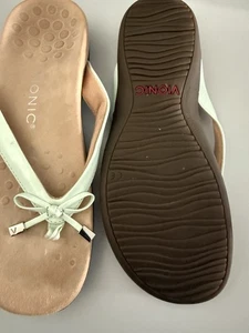 Sandalias chanclas Vionic Bella 8 anchas verdes pastel como nuevas para mujer cómodas - Imagen 1 de 5