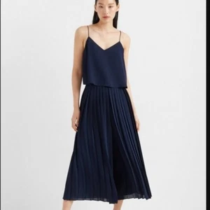 Tuta CLUB MONACO plissettata blu marino gamba larga nuova con etichetta donna 8 - Foto 1 di 8