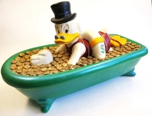 Dagobert Duck Figur, grüne Badewanne voller Taler, Demons & Merveilles, Scrooge - Bild 1 von 9