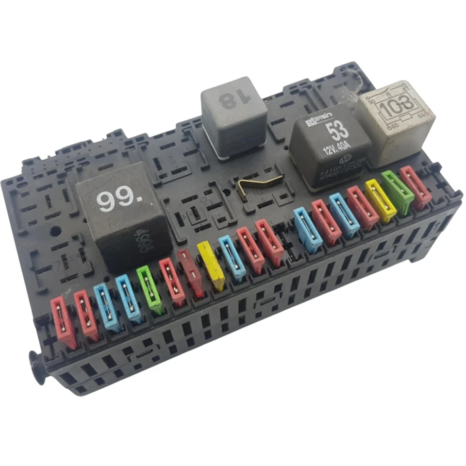 357937039 熔断器模块大众高尔夫 III 1992 — 第 1/3 张图片