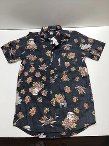 NWT Star Wars Hawaiian Shirt Reverse Print Size M Stormtrooper Millennium Falcon - Picture 1 of 5