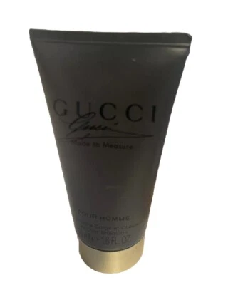 Champú Gucci POR GUCCI Hecho a Medida 1.6oz 50ml Foto 1 de 2