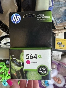 HP 564XL High Yield Original Ink Cartridge - Magenta Date On Box 2013 - Picture 1 of 3