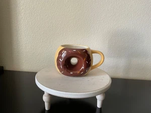 Chocalate covered donut with Sprinkles coffee/tea/hot cocoa mug 8oz - Picture 1 of 4