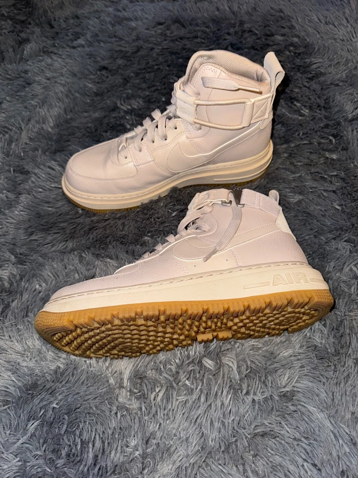 Air Force 1 High Utility 2.0 Women's Sz 9 Fossil Stone/Pearl White DC3584 200 - Image 1 of 4