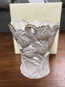 Lenox Tulip Votive with glass insert. 4.5” - Picture 1 of 7