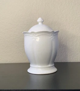 Southern Living Gallery White Ceramic Canister - Picture 1 of 6