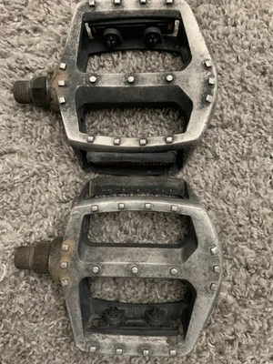 Pedal de bicicleta MTB BMX plataforma de permiso de metal 9/16' Old School Foto 1 de 4