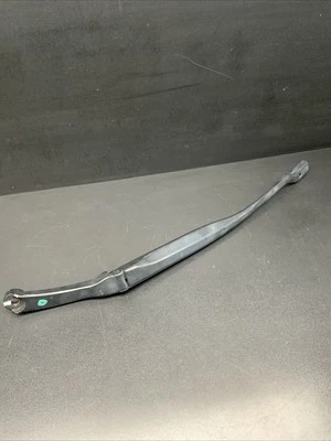 2014-20 Maserati Ghibli Q4 para-brisa dianteiro esquerdo do motorista braço limpador lateral 670007562 - Imagem 1 de 4