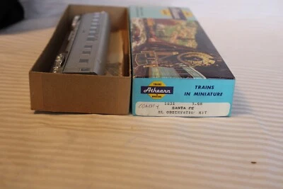 HO Scale Athearn, Observation Passenger Car, Santa Fe, Silver #324  - 1831 Built - Image 1 of 4