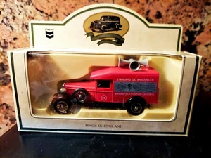 LLEDO CHEVRON ( STANDARD ANNOUNCER CAR ) DAYS GONE - Picture 1 of 1